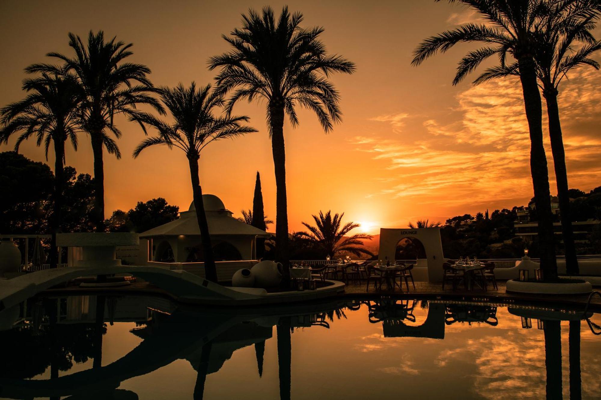 Hilton Mallorca Galatzo Παγκουέρα Εξωτερικό φωτογραφία Sunset at the resort