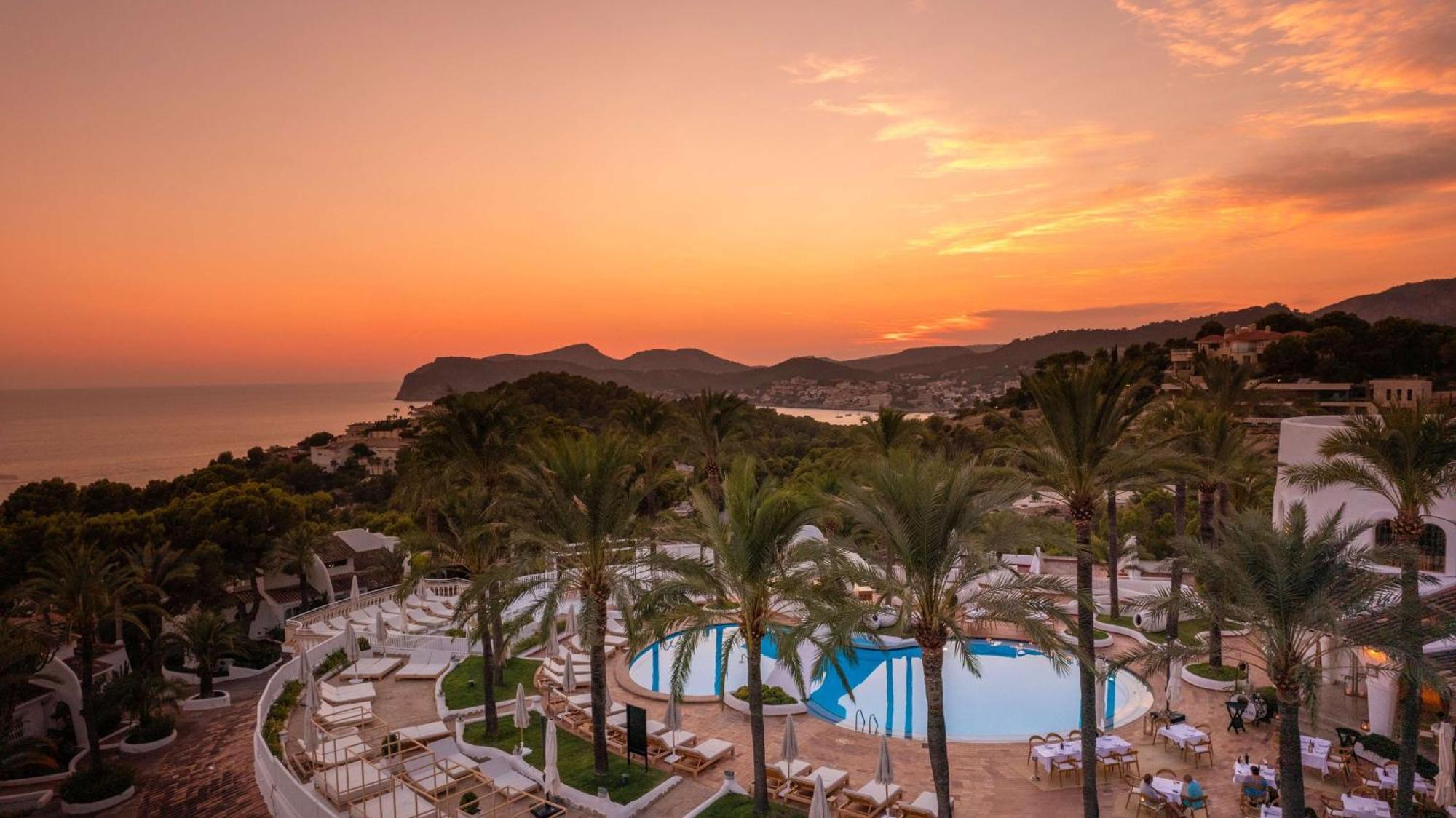 Hilton Mallorca Galatzo Παγκουέρα Εξωτερικό φωτογραφία Sunset at the hotel