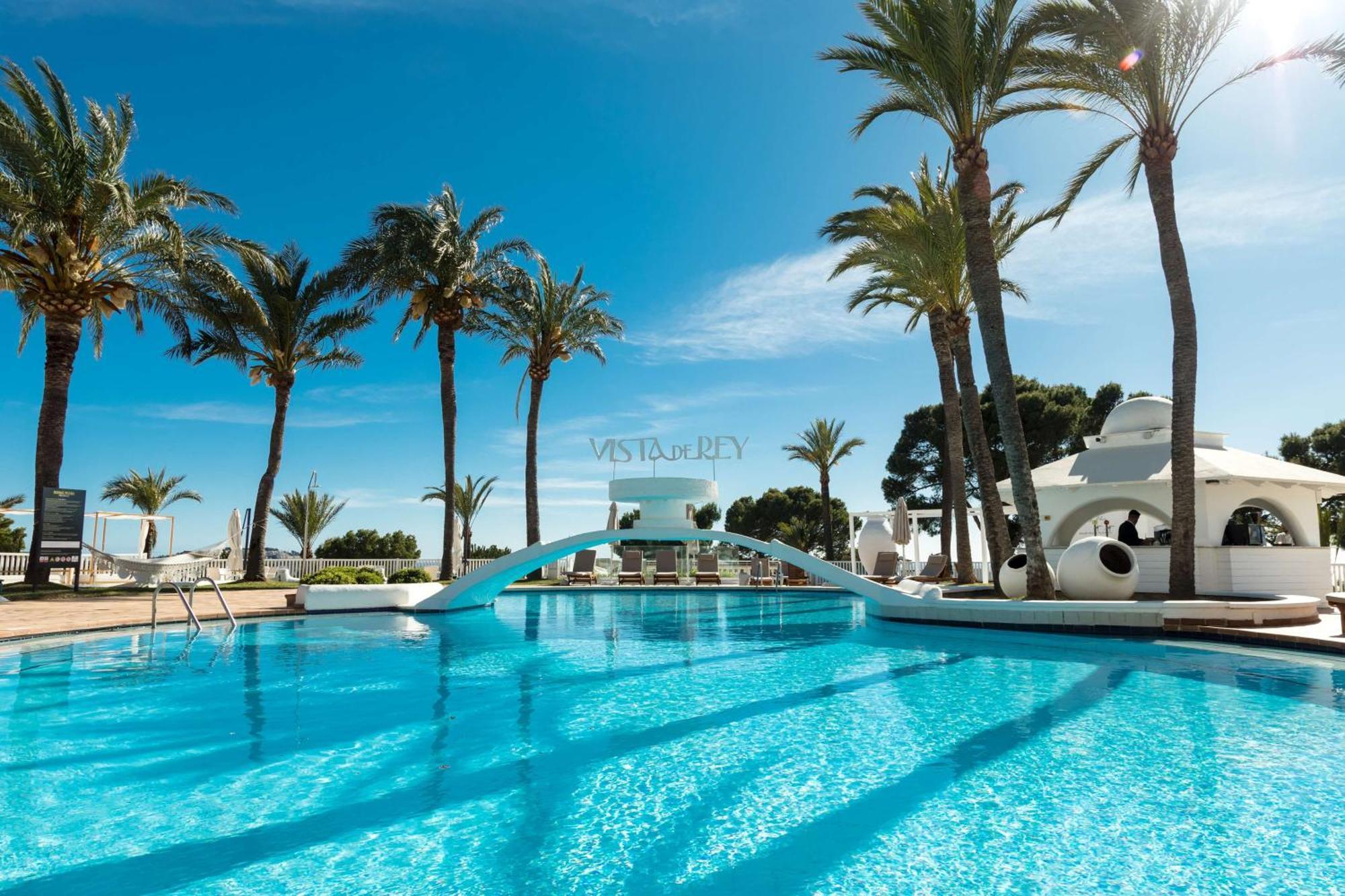Hilton Mallorca Galatzo Παγκουέρα Εξωτερικό φωτογραφία The swimming pool at the hotel